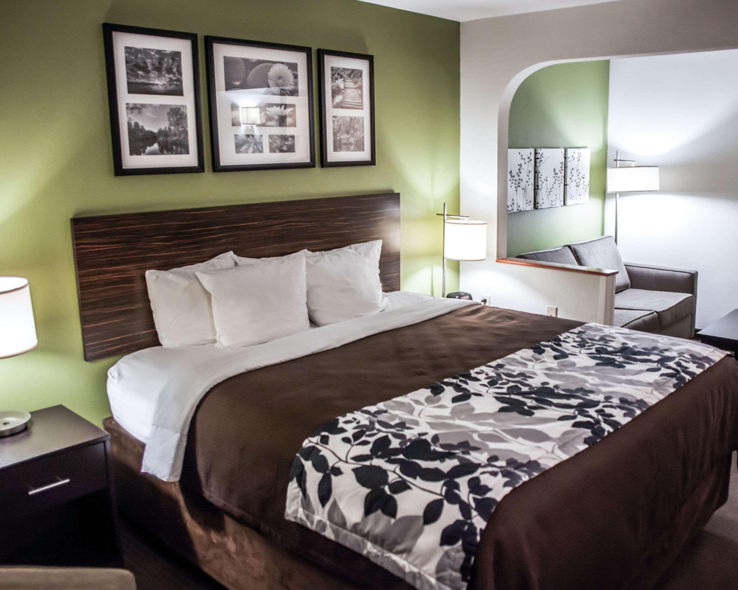 Garner Hotel Topeka West By Ihg Exterior photo